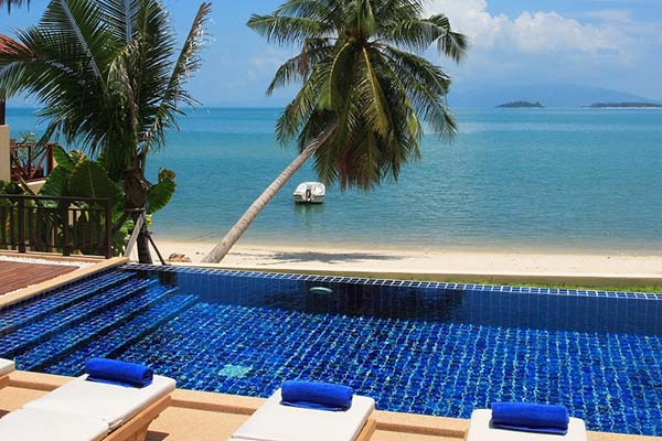 Private swimming pool at Samui villa