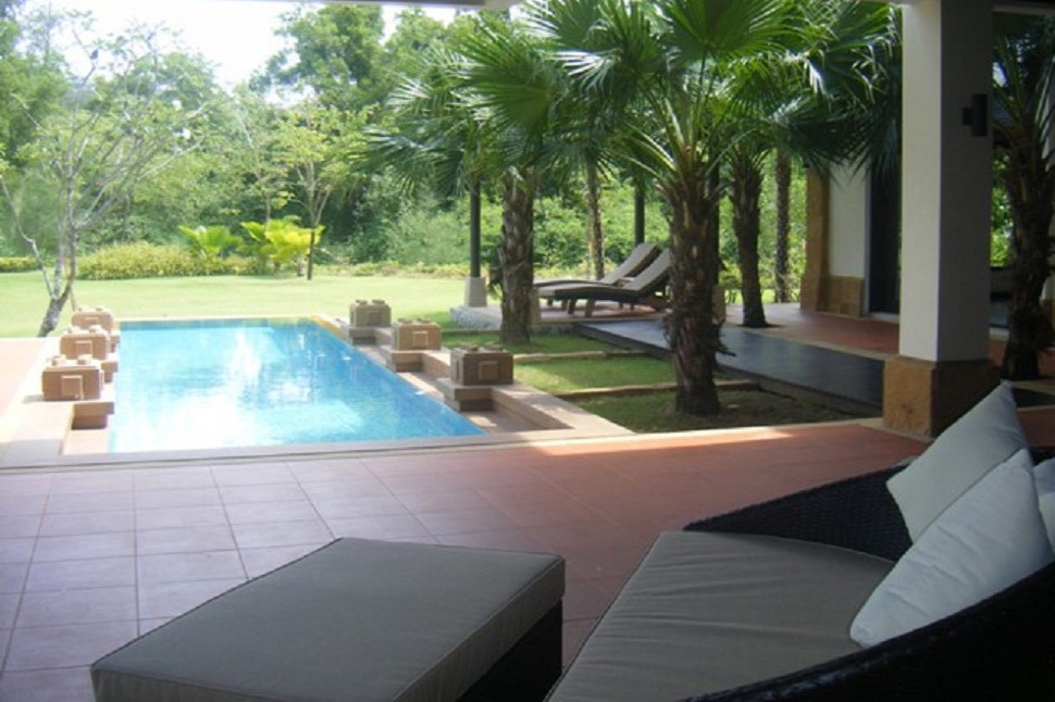 Villa Samorna at Chom Tawan estate